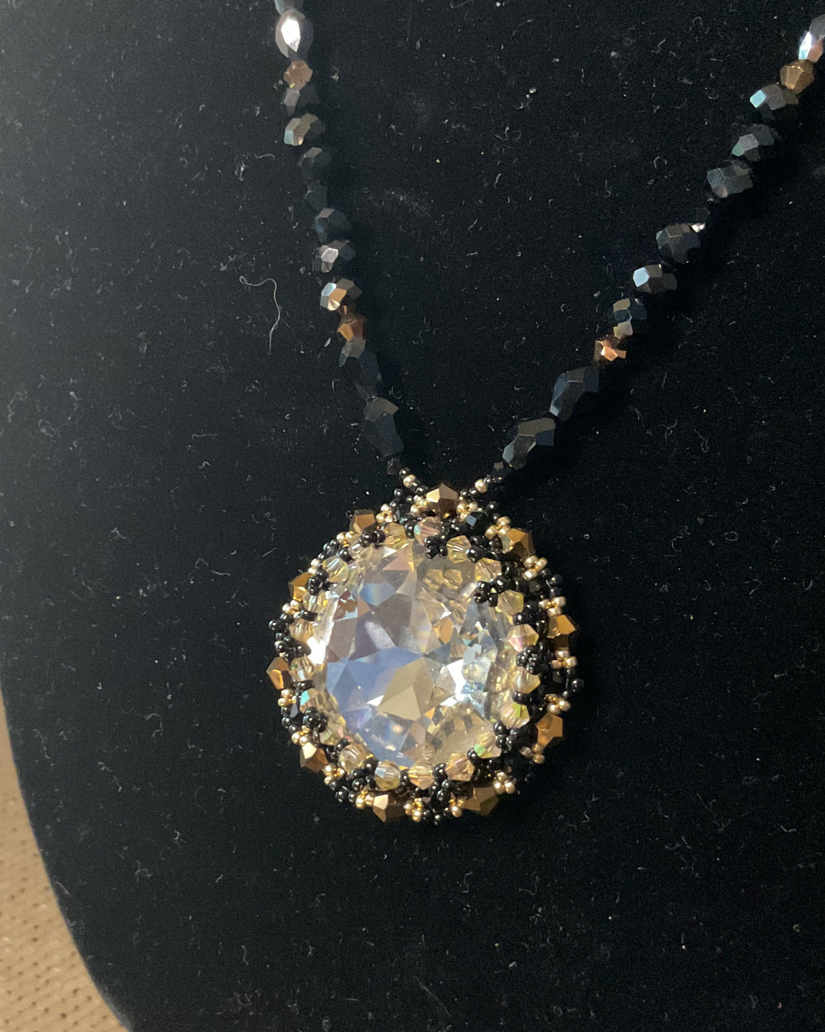 The Giavonni Necklace is a sophisticated piece made with faceted Czech crystals & a 27mm pendant it offers elegant look & feeling of Luxury.